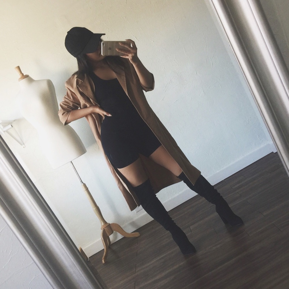 • The Society Shortsuit • Black - Picture 2 of 5