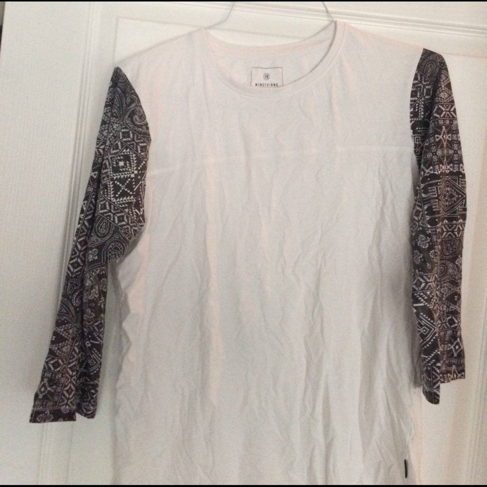 3/4 sleeve t shirt