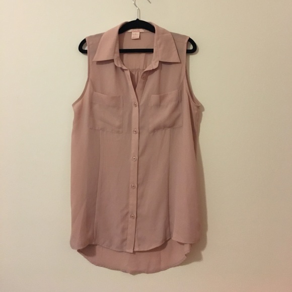 Tops - 🌸Sleeveless blush pink blouse