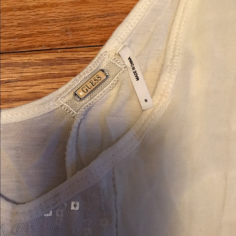Guess top SIZE small - Picture 3 of 3