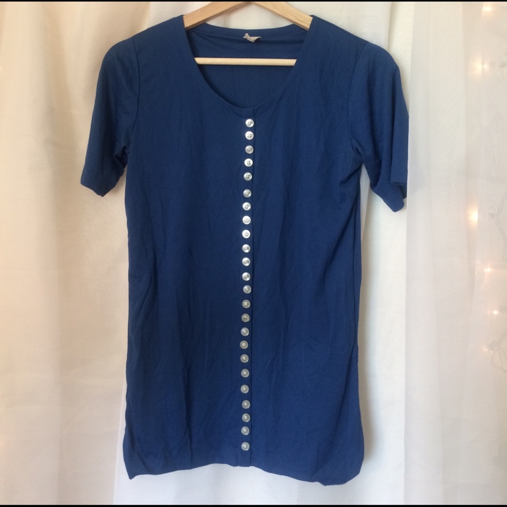 Short sleeved, 100% Nylon shirt