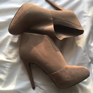 Jessica Simpson size 8 bootie heels