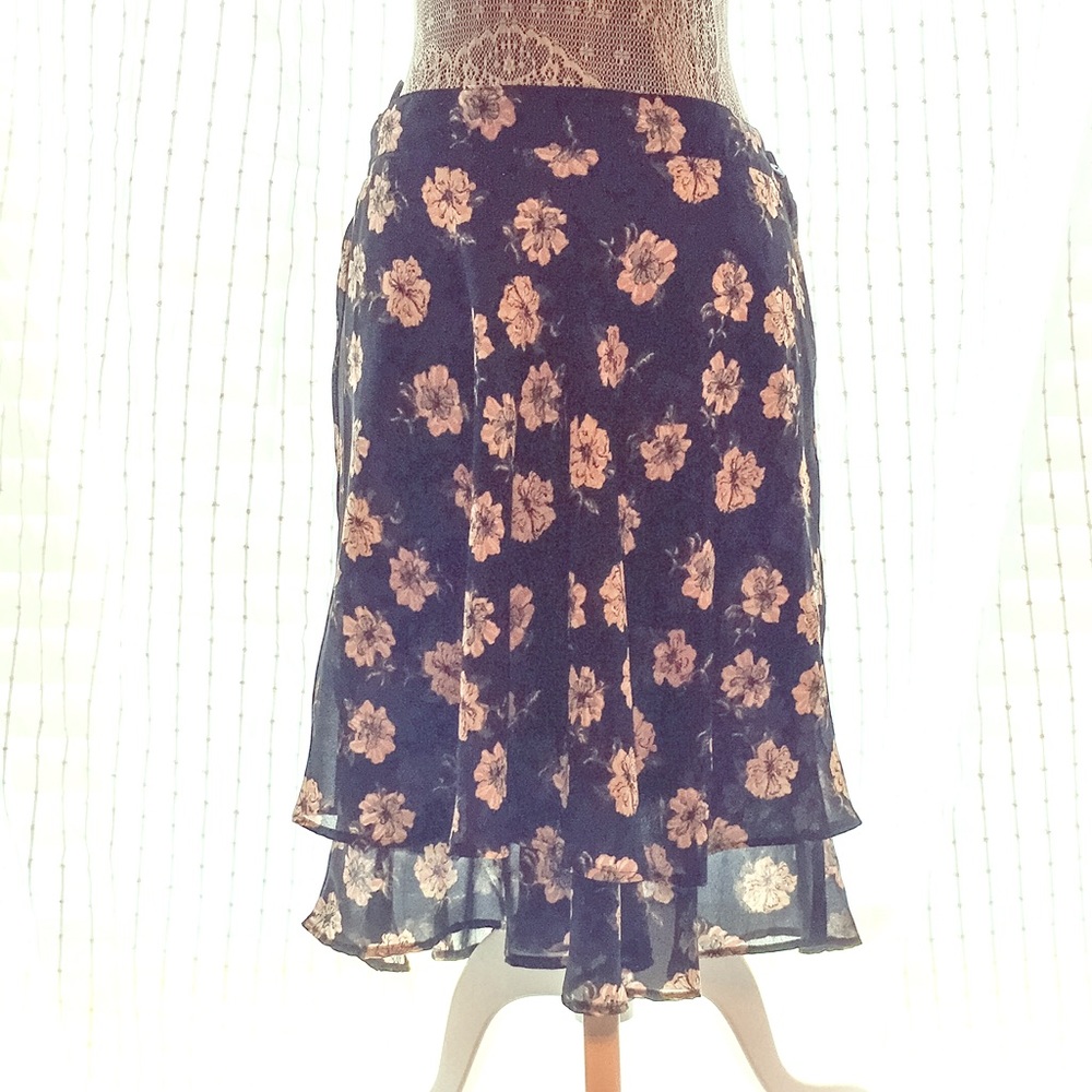 Floral flowy skirt