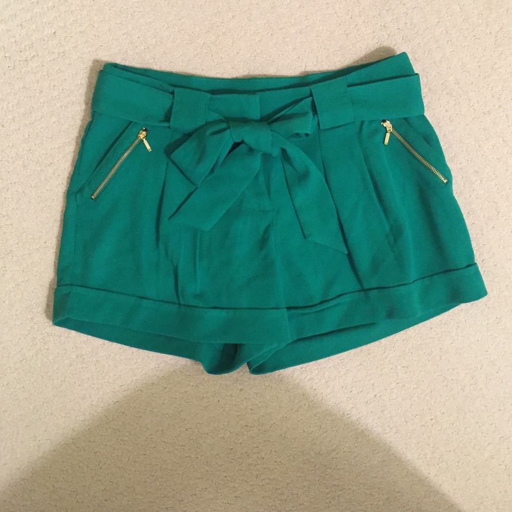 flows green shorts