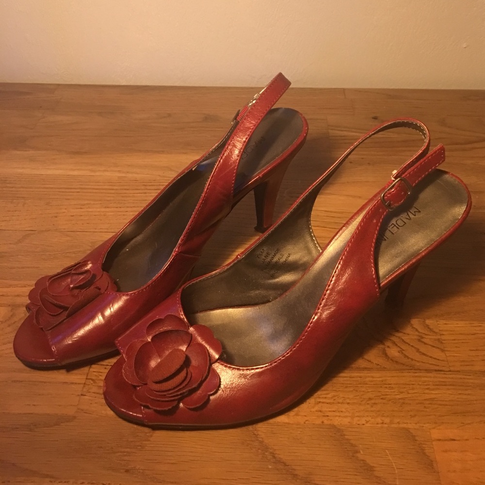 Adorable Vintage Style Red Slingback