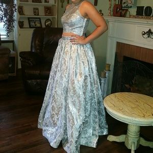 Apple Annies prom dress and accessories!!