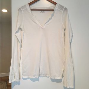 Beyond yoga White long sleeve vneck