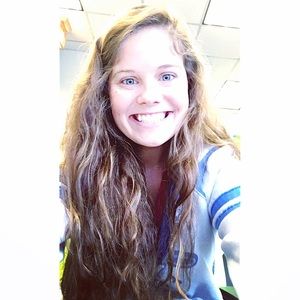 Meet your Posher, Katelyn