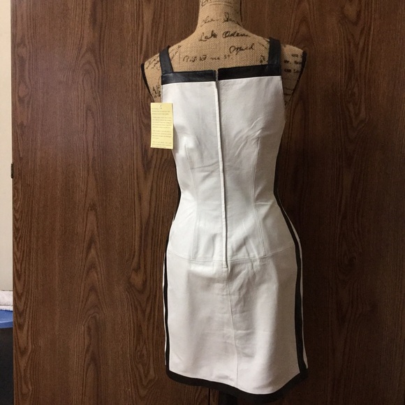 Dress - Picture 2 of 3