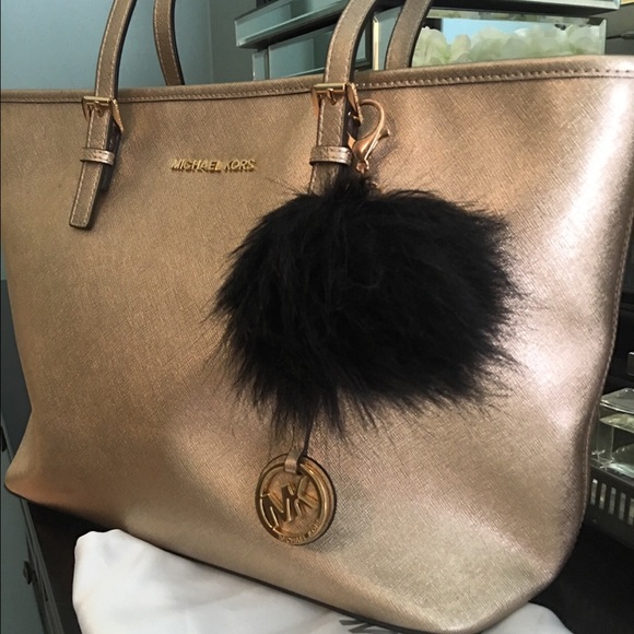Michael Kors Jet Set Tote - Picture 1 of 3