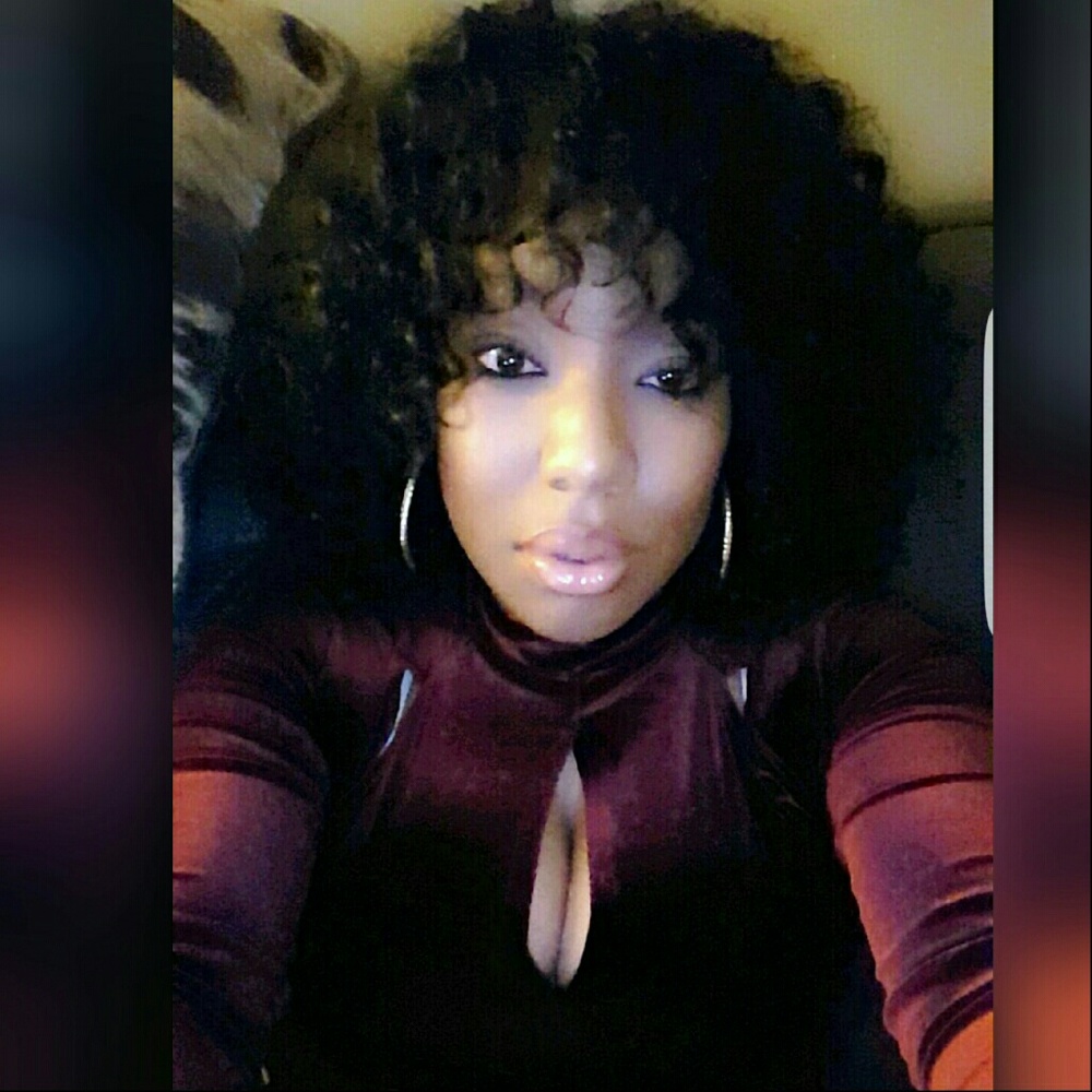 Meet your Posher, Lay