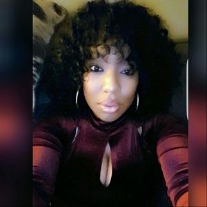 Meet your Posher, Lay