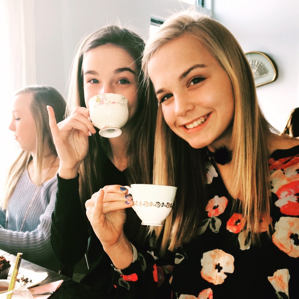 Meet your Posher, Lucy