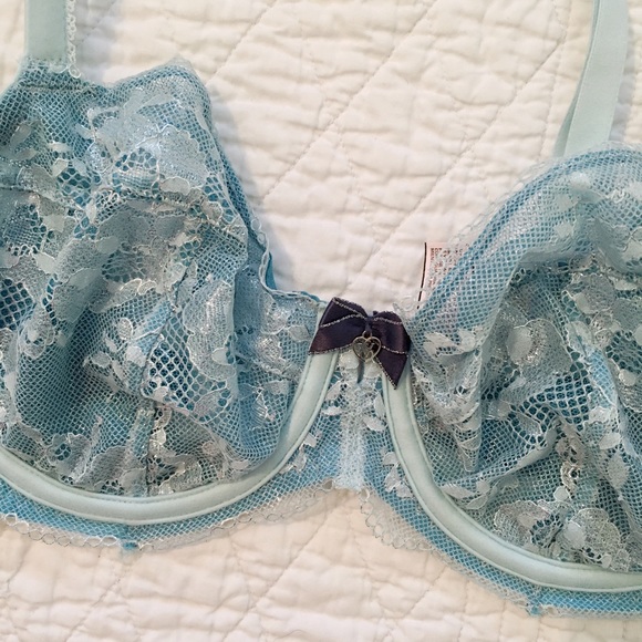 Victoria's Secret Body by Victoria Demi Bra - Picture 2 of 4