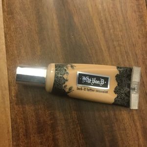 Kat Von D LockIt Concealer medium 24