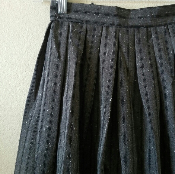 Vintage Pleated Speckled Skirt - Picture 2 of 4
