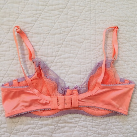 Victoria's Secret Very Sexy Unlined Demi Bra - Picture 4 of 4