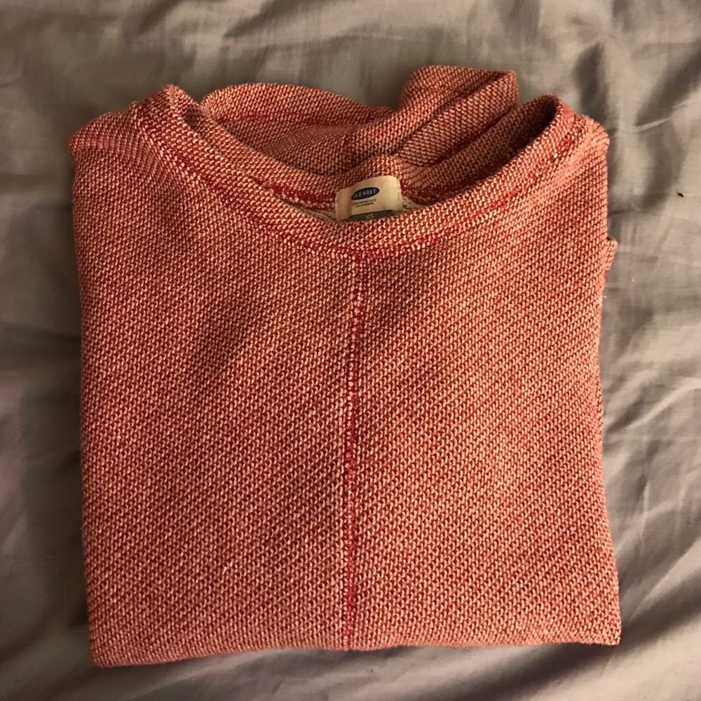 Red Pullover