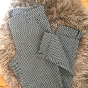 Theory stretch houndstooth pant with zipper ankle