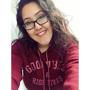 Meet your Posher, Stefany