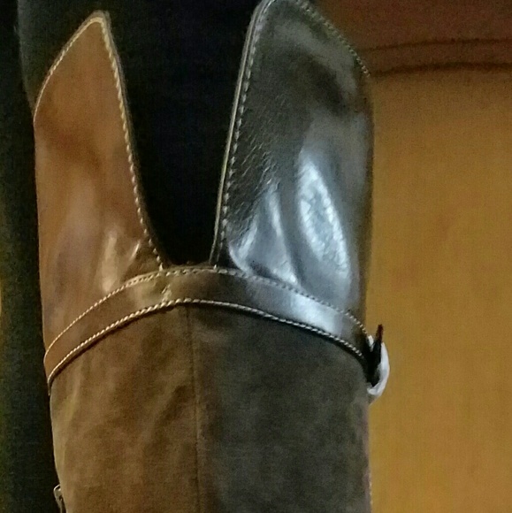 Boots - Picture 3 of 4
