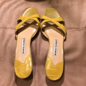 Manolo Blahnik yellow mini heels