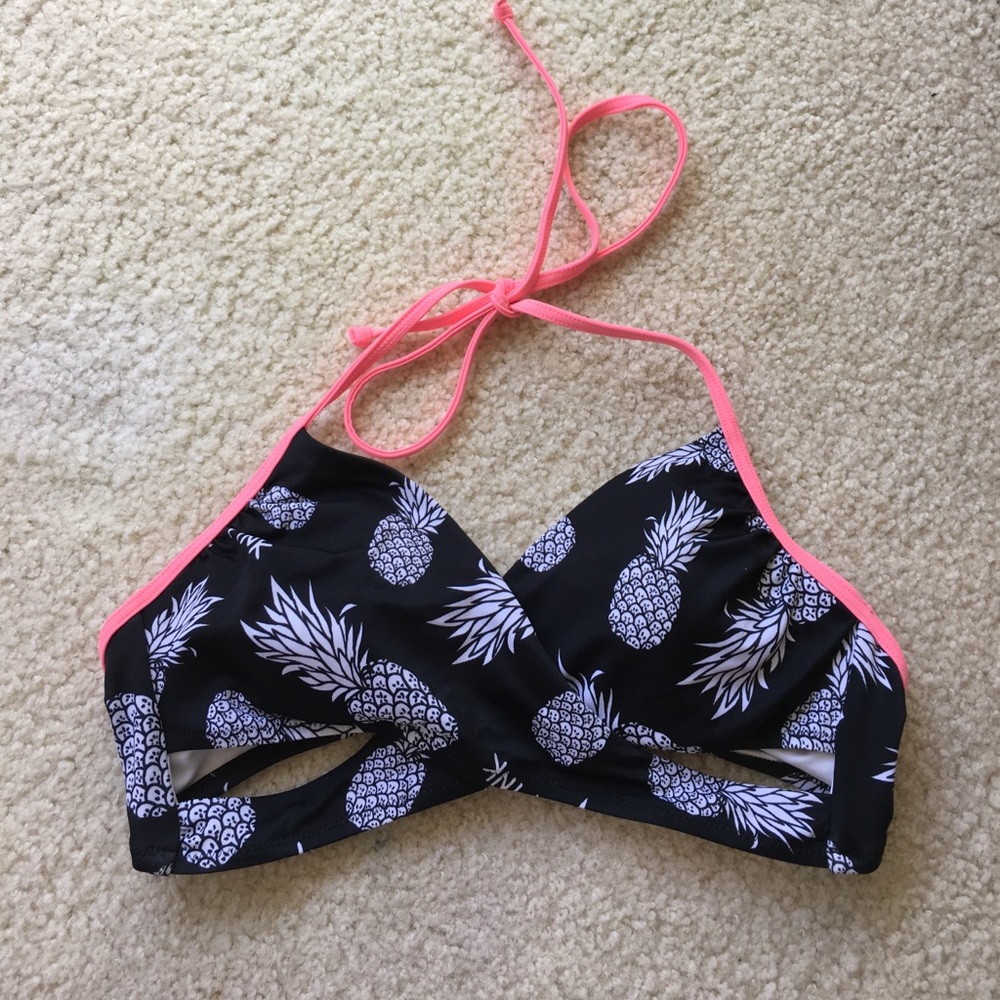 PINK! Pineapple halter bikini top 🍍 💕