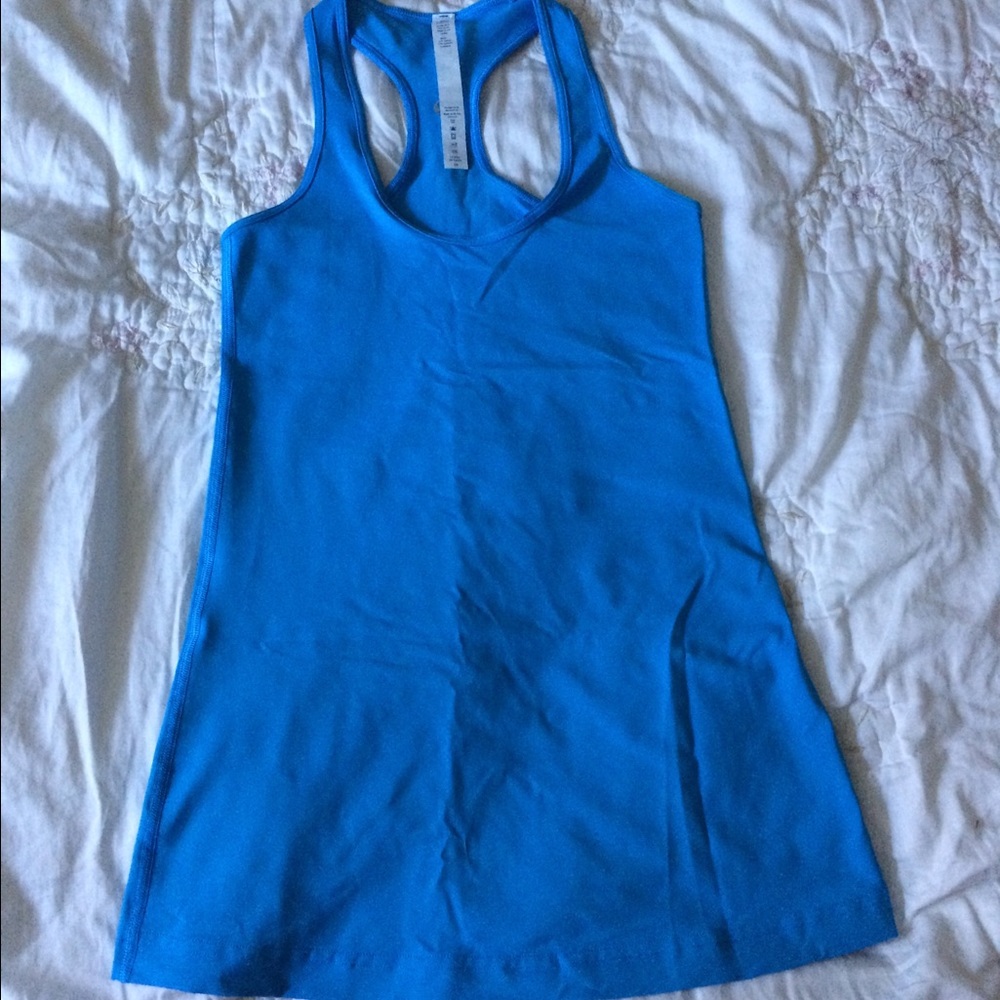 💞SALE💕Neverworn Lululemon cool racerback