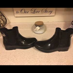 MICHAEL KORS Black ankle rain booties SIZE 8