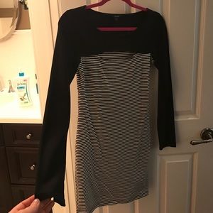 Guess tight striped dress with hot chest slit