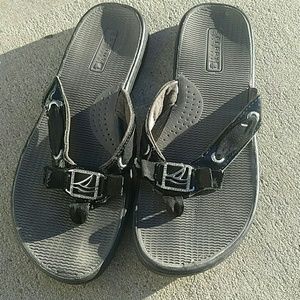 Black sperry flip flops
