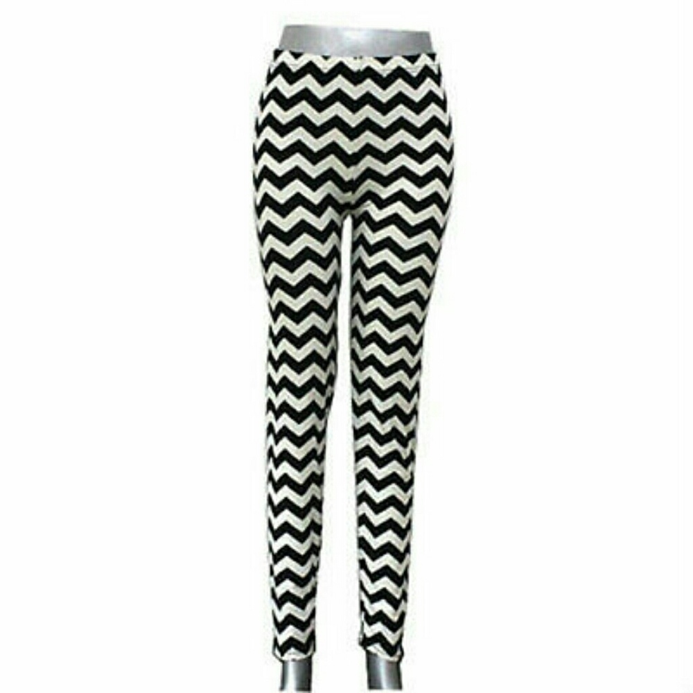 Black White Chevron Leggings Yoga Pants