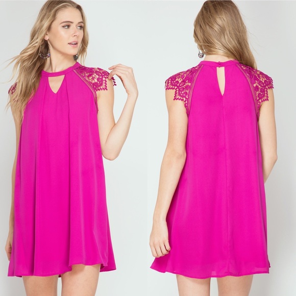Dresses & Skirts - Magenta shift dress