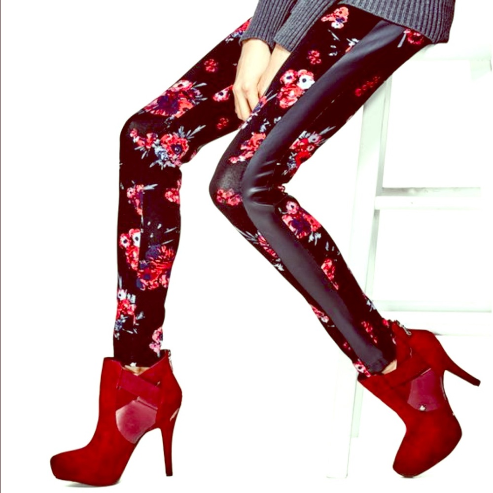 NWOT GUESS FLORAL LEGGINGS