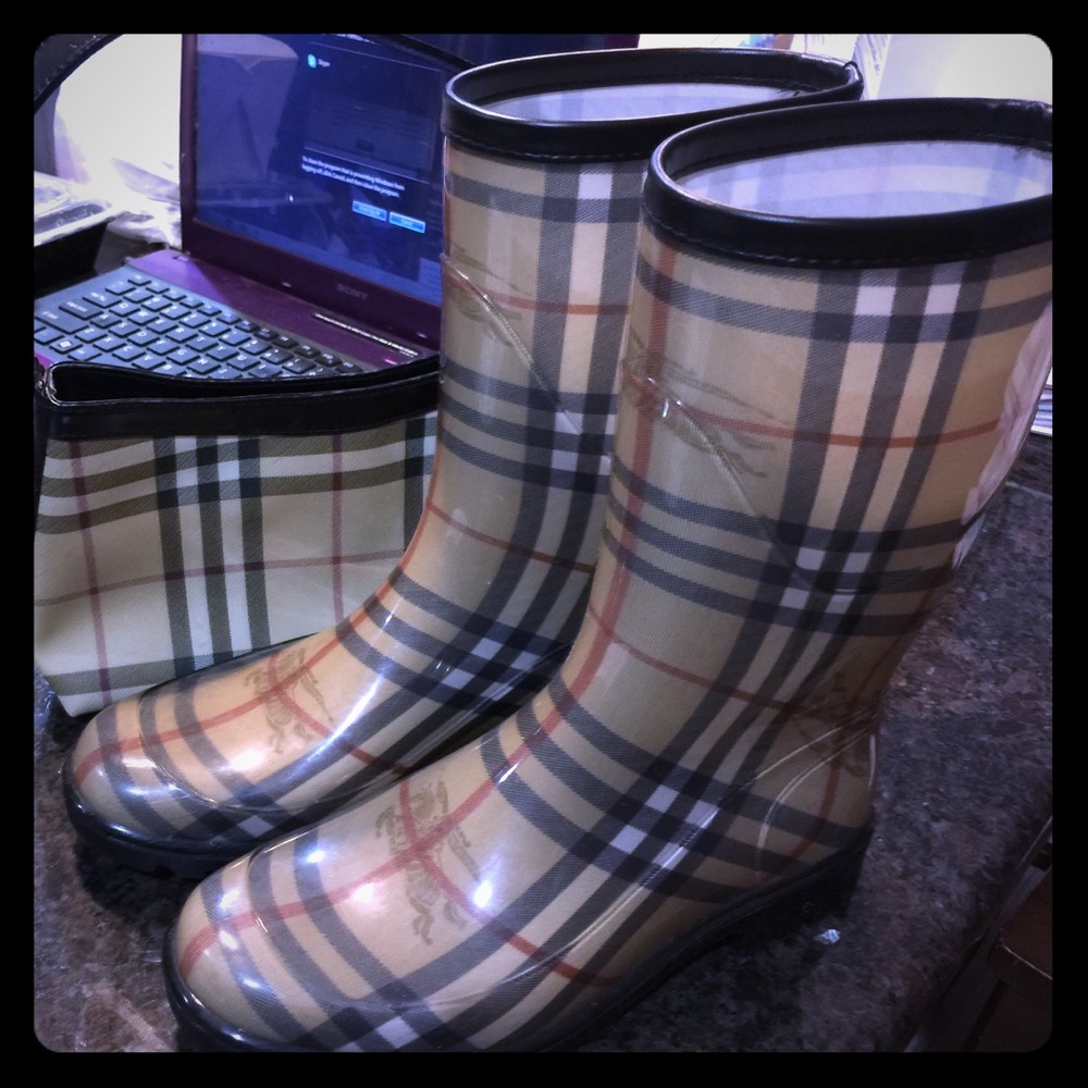 Burberry Rain Boots, authentic