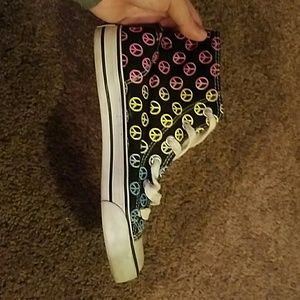 Peace sign hightops
