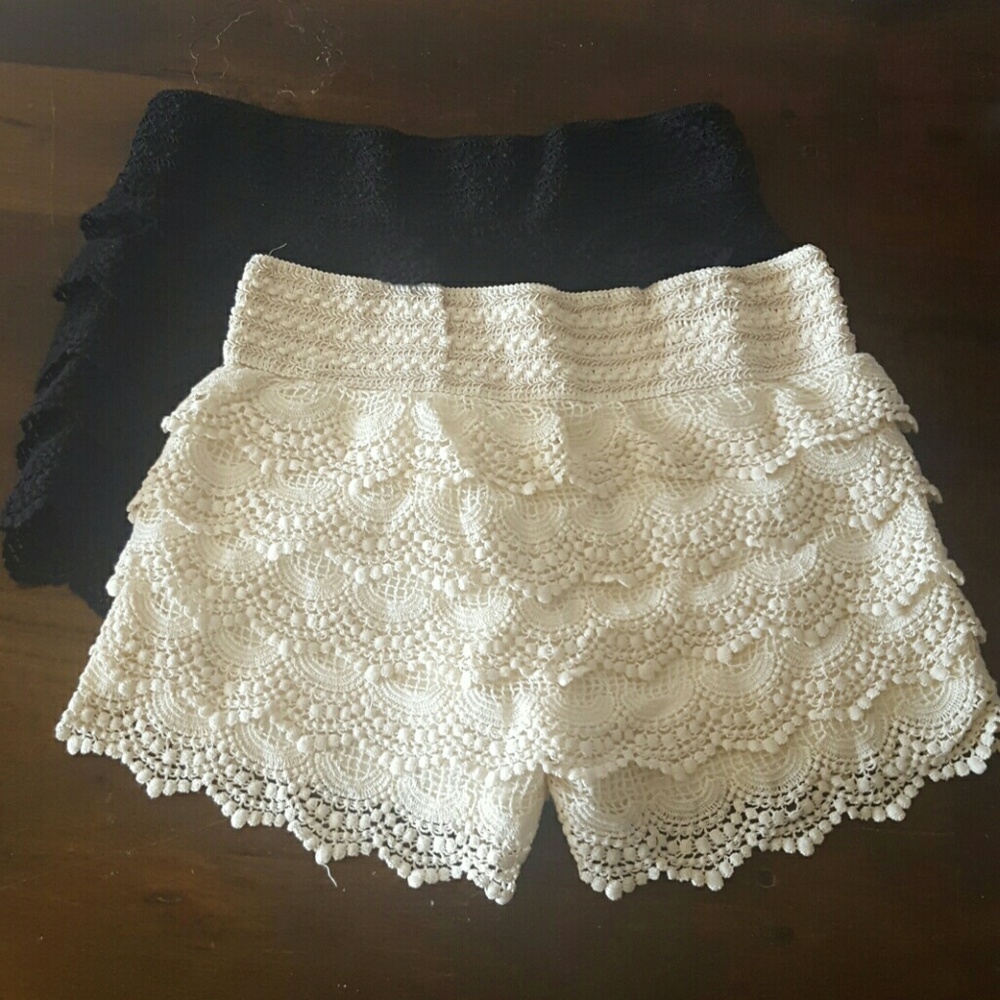 Lace Hot Shorts - Picture 1 of 2