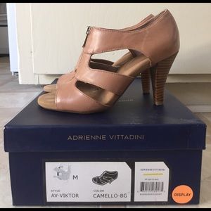 Adrienne Vittadini - camel/tan leather zip heels