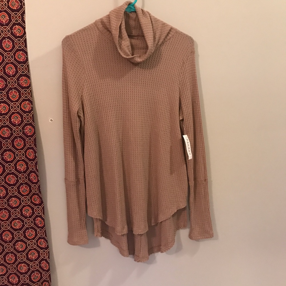 crew neck pink/beige long sleeved top
