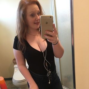 Meet your Posher, Alexis