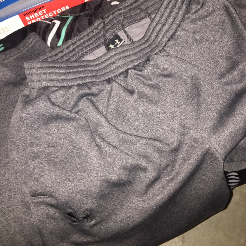 🚫SOLD🚫NWOT . juniors under armor sweat pants .