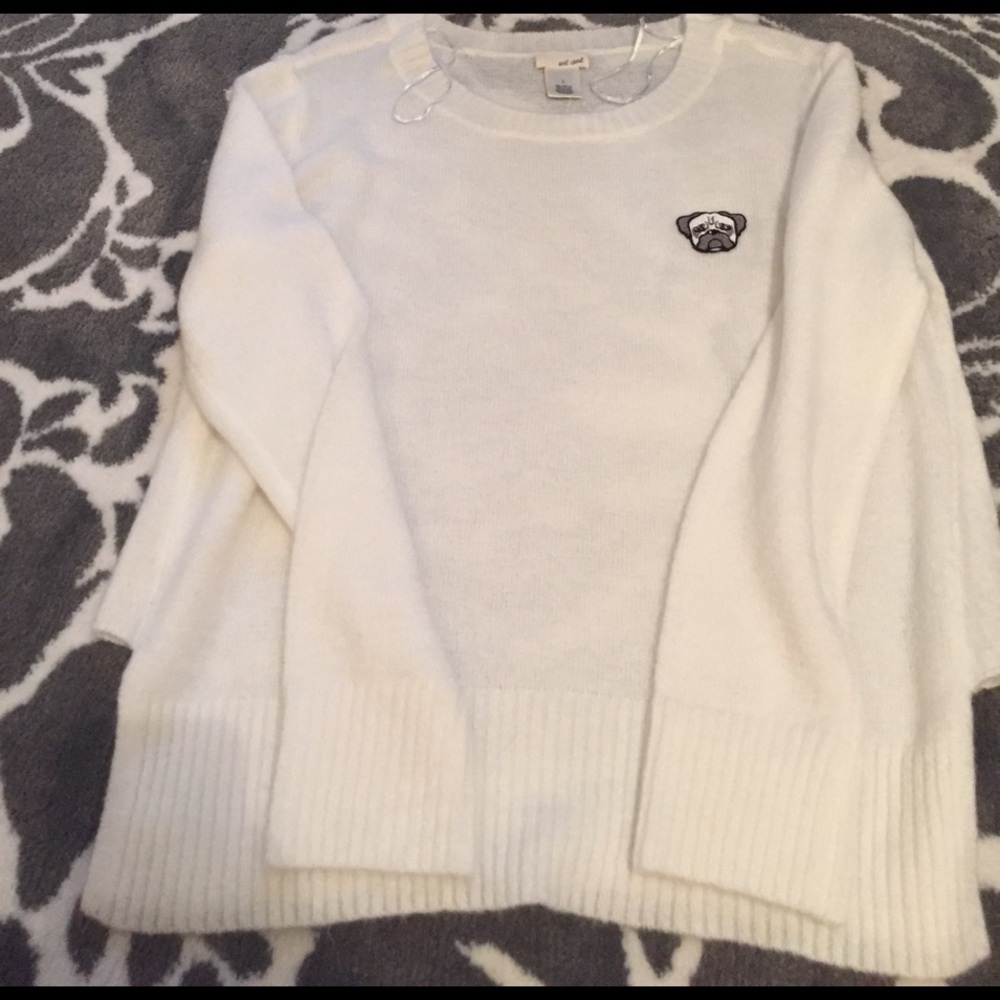 Cute oversized sweater!