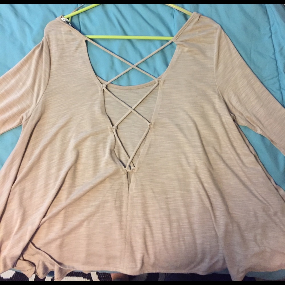 American Eagle criss cross back shirt