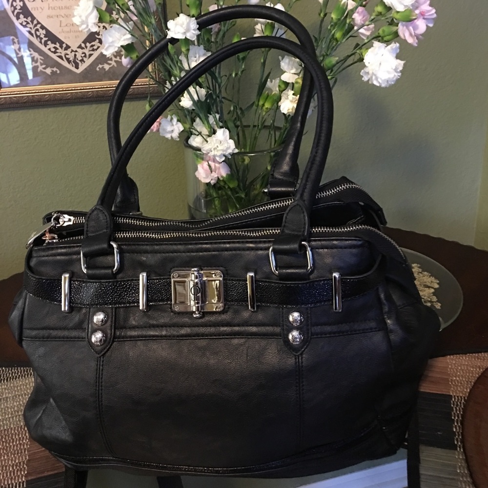 Beautiful black purse!