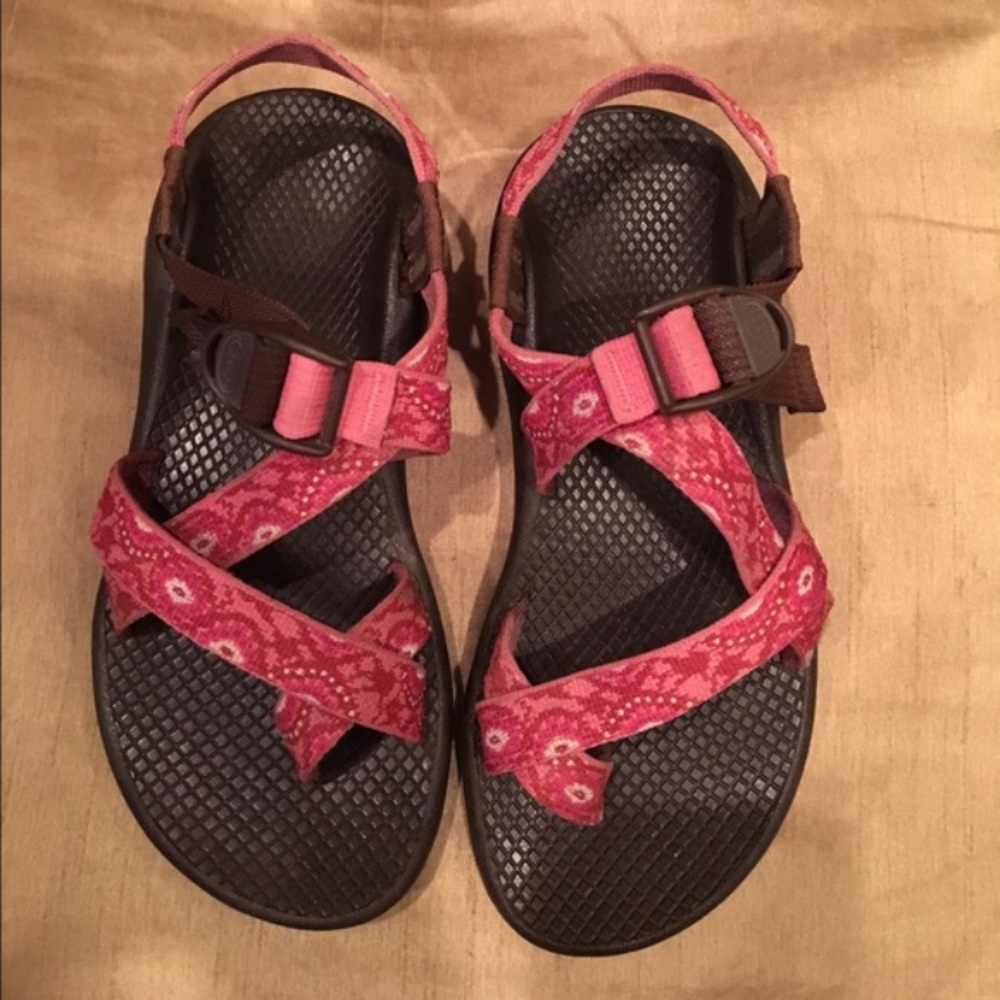 Chacos size 6