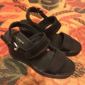 VAGABOND platform wedge slingback