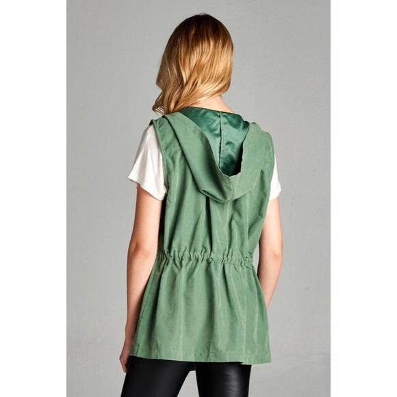 1M left! Green Hooded Vest - Picture 4 of 5