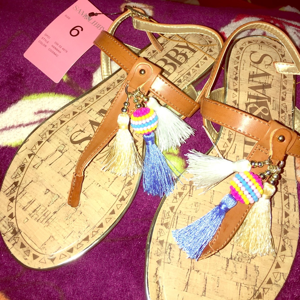 ***NWT!!*** •SAM & LIBBY TASSEL SANDALS -- Size 6•