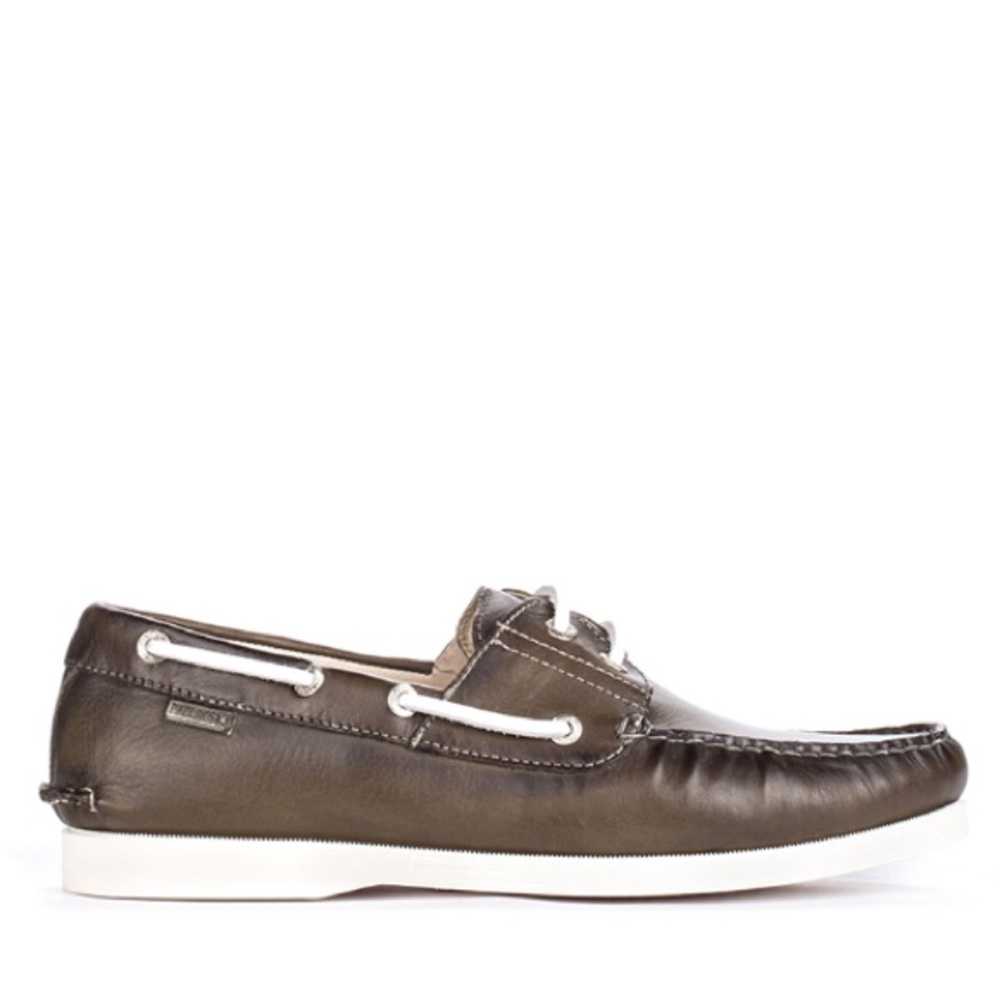 NWOT pikolinos men boat shoes