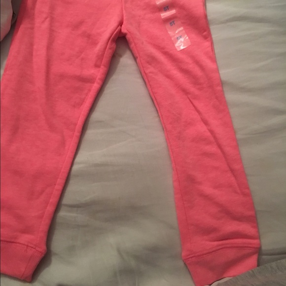 SOLD Girls sweatpants Sz 5t - Picture 3 of 3